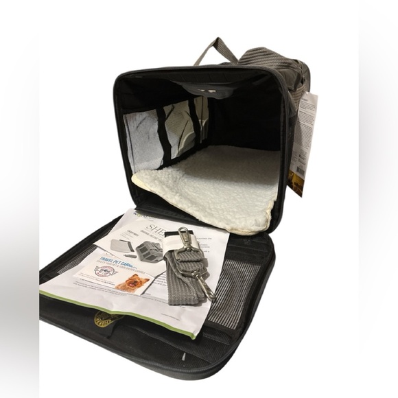 Sherpa Original Deluxe Travel Pet Carrier, Airline Approved. New with tag - Picture 4 of 10